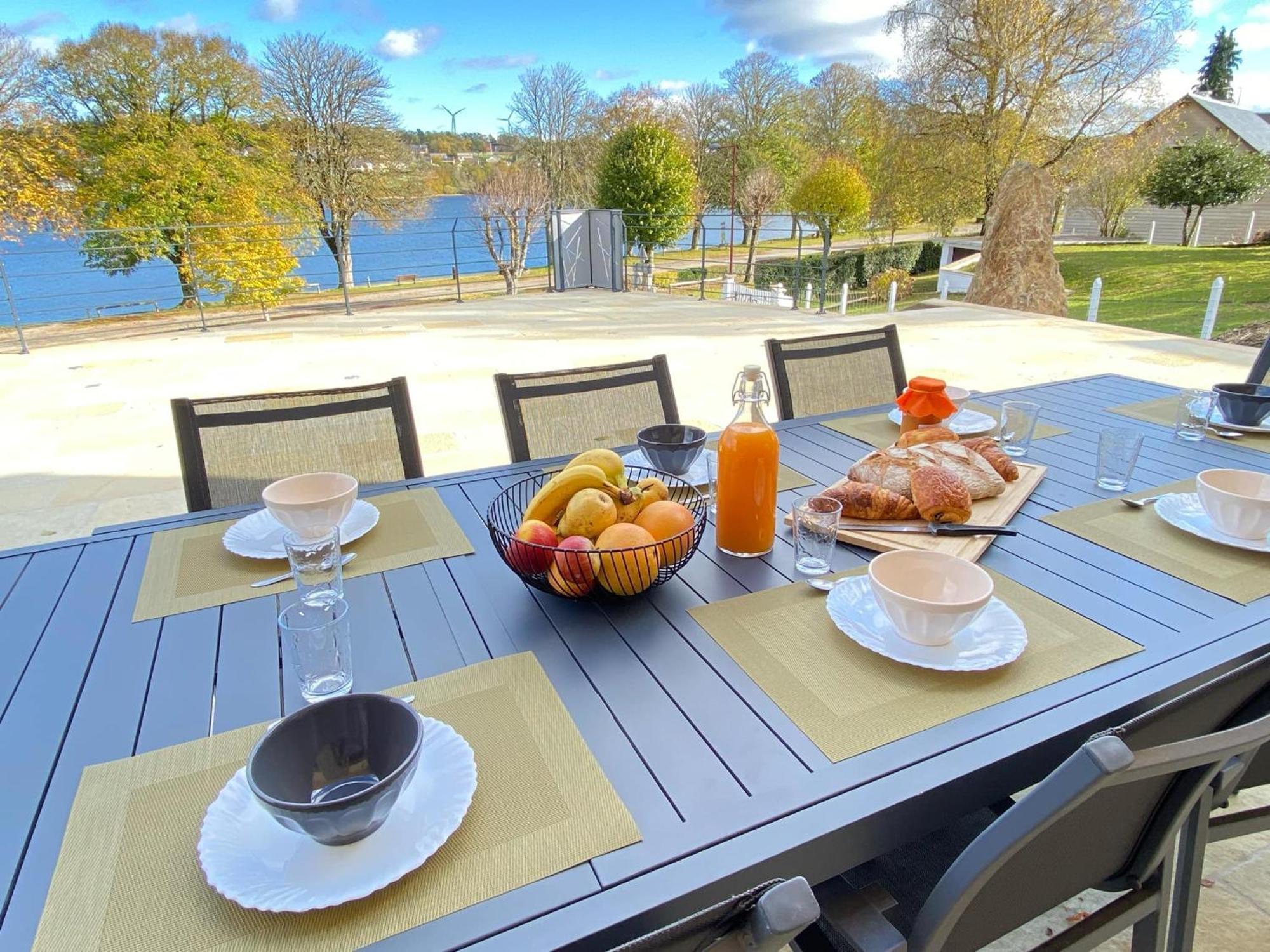 Villa Le Menhir 4 Ch Au Bord Du Lac Et Terrasse Villefranche-de-Panat ภายนอก รูปภาพ